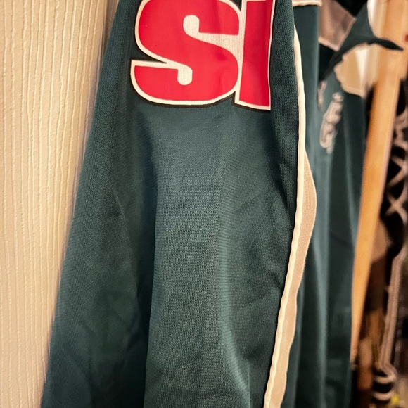 EAGLES SUPERBOWL CHAMPS WINDBREAKER SIZE XL - Picture 2 of 4